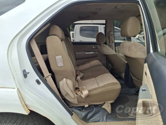2015 TOYOTA HILUX SW4 