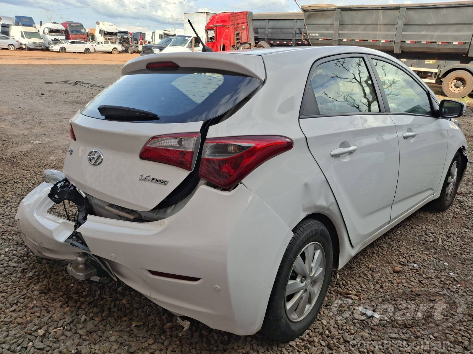 2015 HYUNDAI HB20 — foto 4 de 10