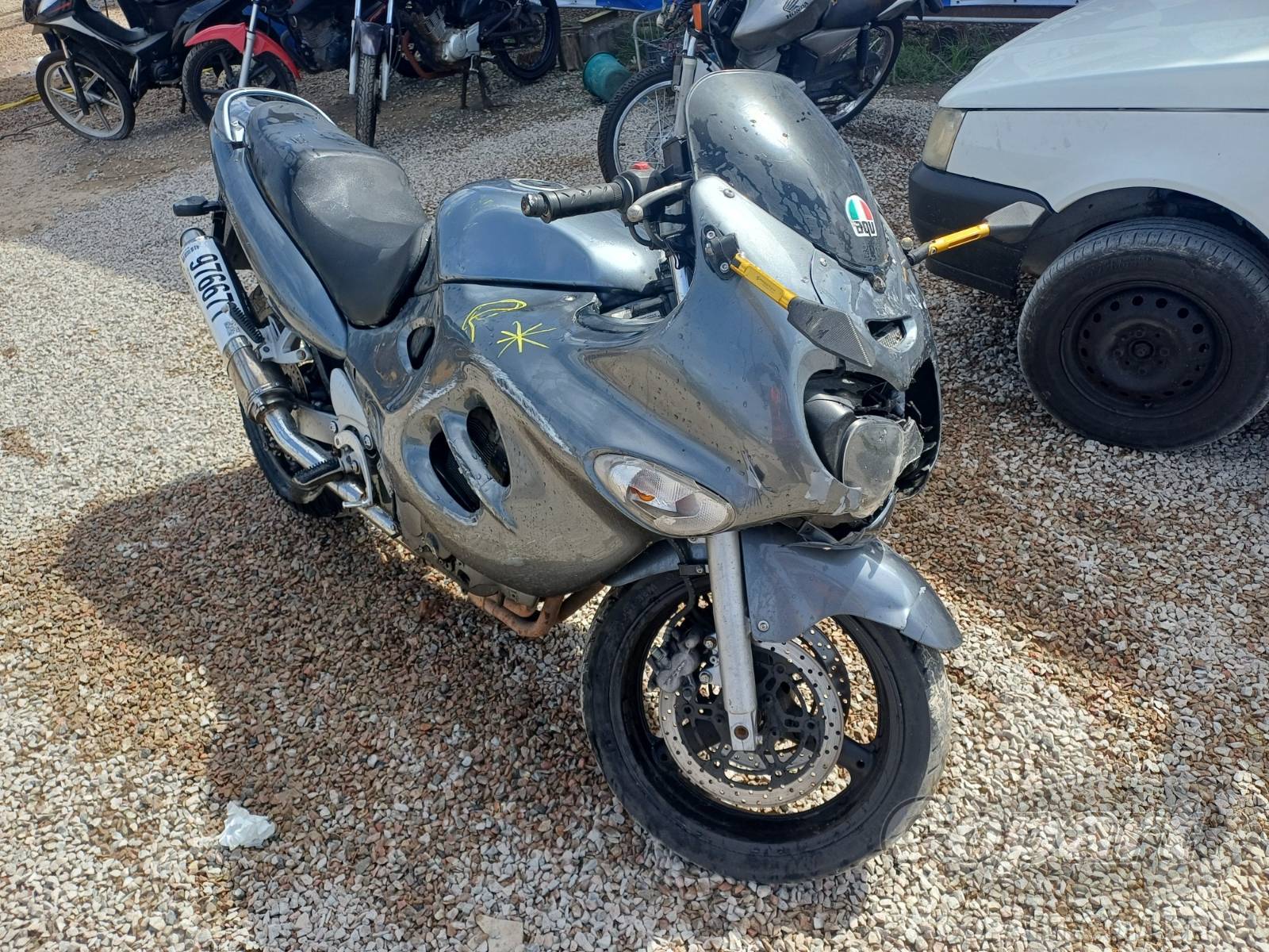 Veículo SUZUKI GSX Suzuki GSX750 F 2006 Pequena Monta 2006 em leilão