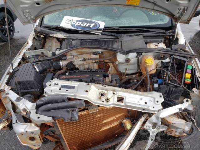 2004 CHEVROLET CORSA SEDAN 