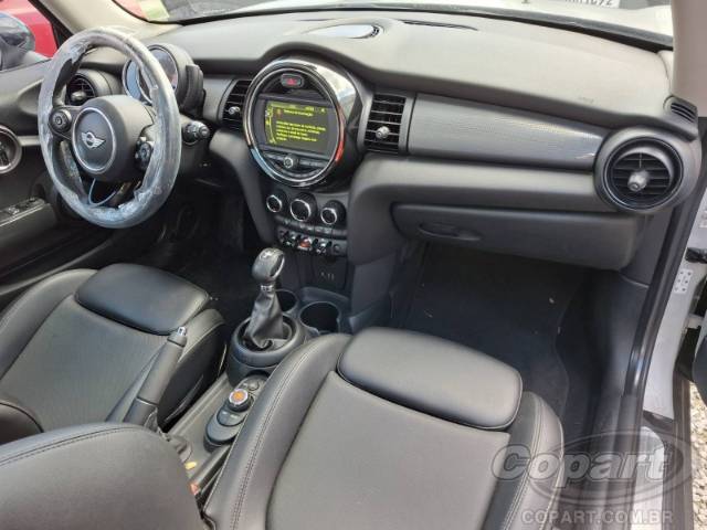 2018 MINI COOPER 