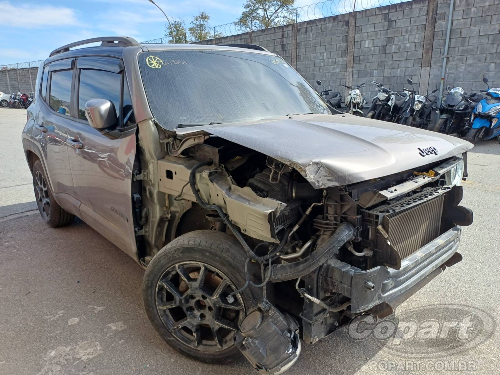 Veículo Fiat Renegade JEEP RENEGADE SPORT 1.8 16V E.TORQ EVO 2019 2020 em leilão