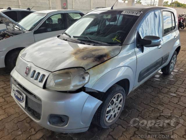 2015 FIAT UNO 