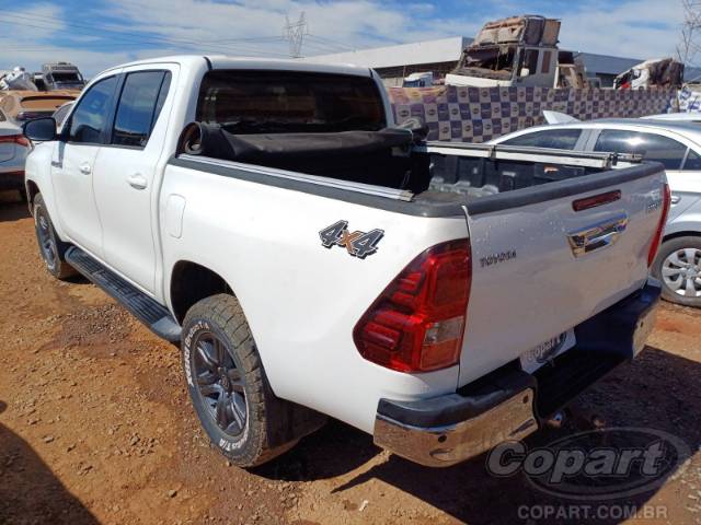 2024 TOYOTA HILUX CD 