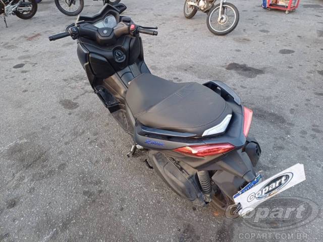 2024 YAMAHA XMAX 
