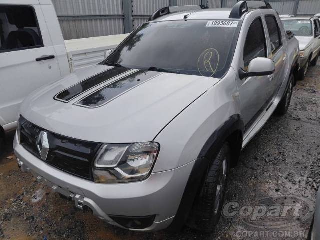 2017 RENAULT DUSTER OROCH 