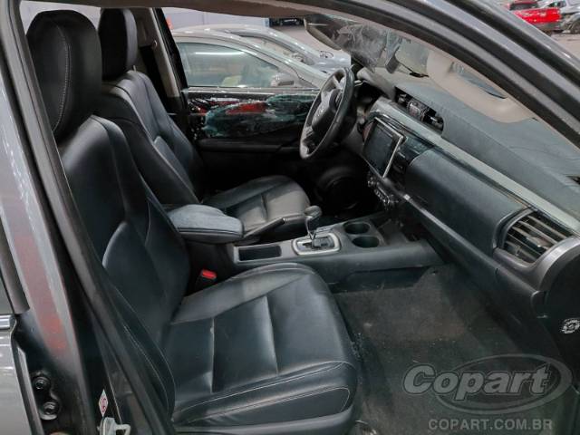 2017 TOYOTA HILUX CD 