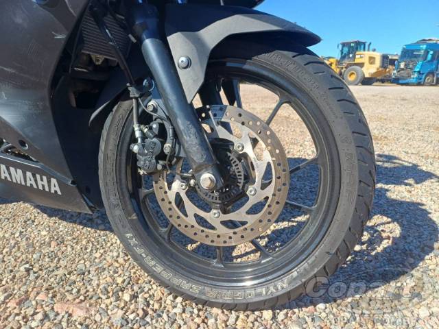 2025 YAMAHA YZF R15 