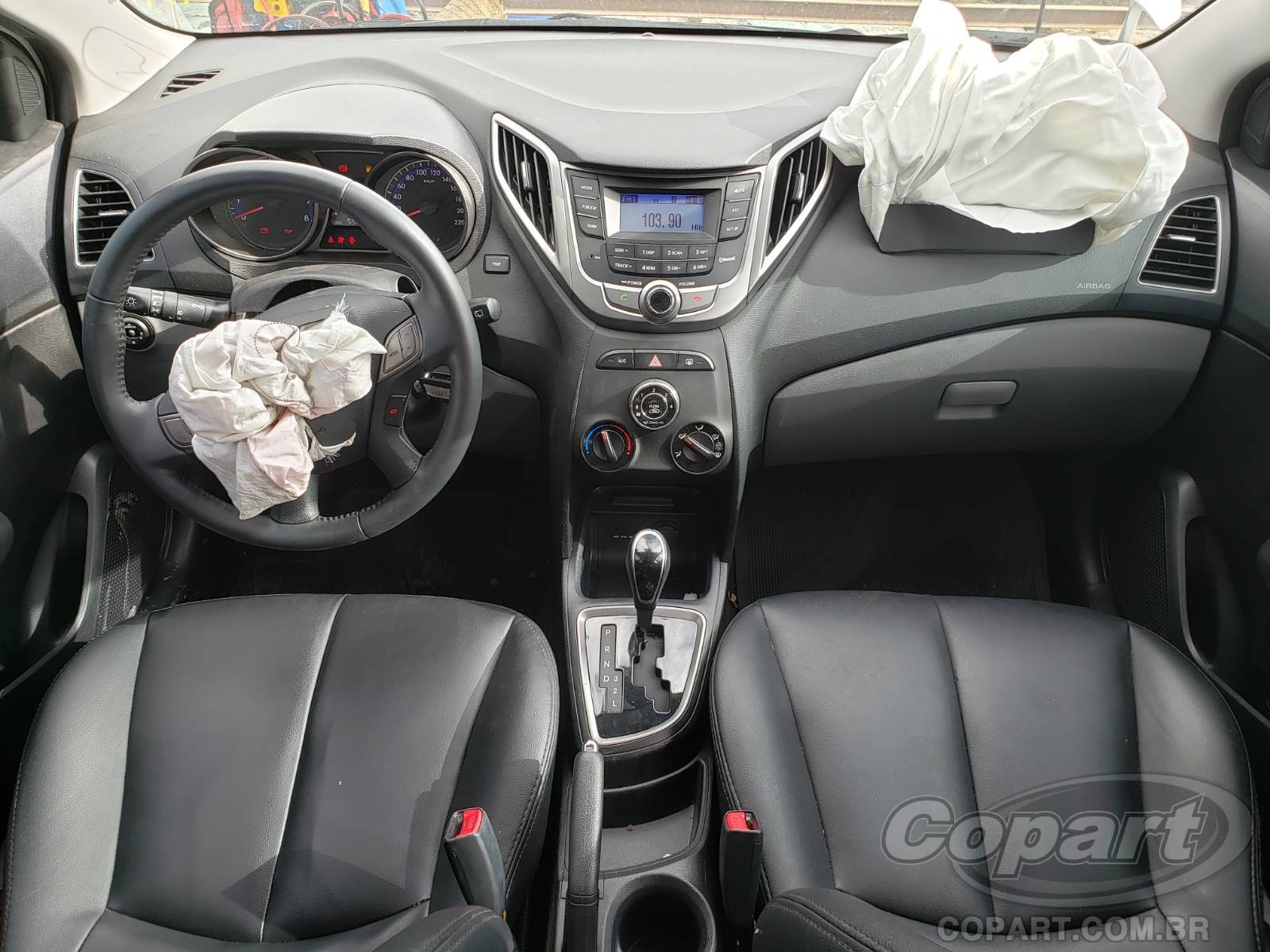 Foto 9 de 10: 2015 HYUNDAI HB20