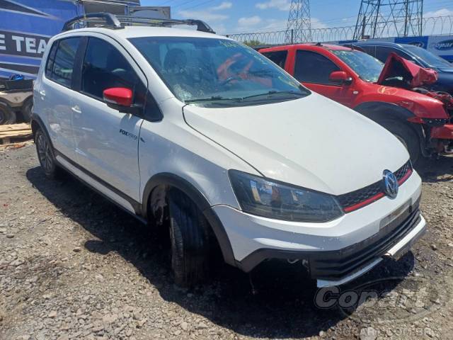2015 VOLKSWAGEN FOX 