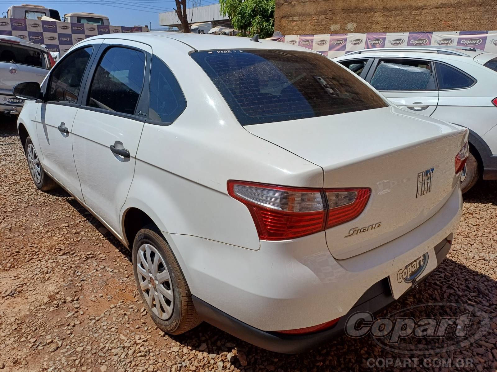2021 FIAT GRAND SIENA — foto 3 de 10