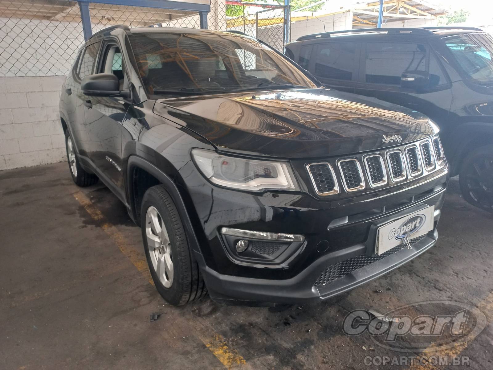 Veículo Jeep Compass Jeep Compass Sport 2.0 16V Tigershark 2017 Enchente Médio 2017 em leilão