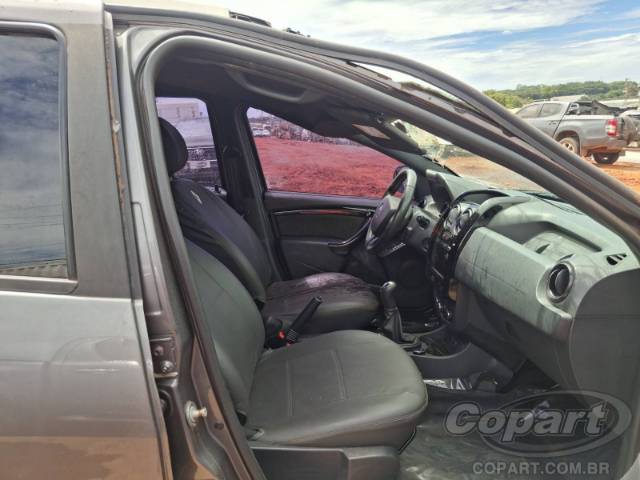 2022 RENAULT DUSTER OROCH 