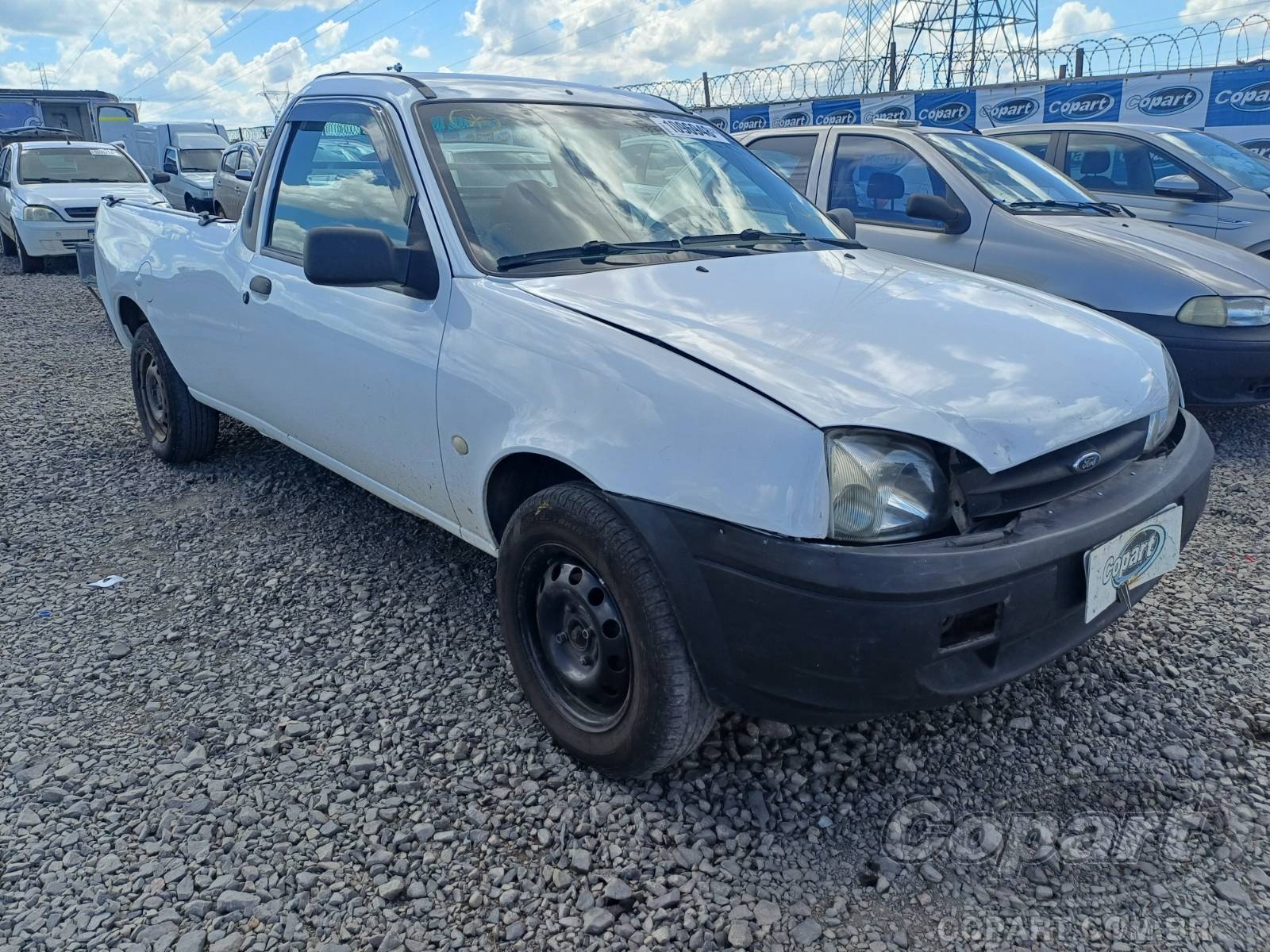 Veículo Ford Courier Ford Courier L 1.6 2009 - Picape Pequena 2009 em leilão