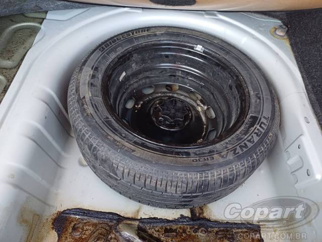 2013 VOLKSWAGEN POLO SEDAN 