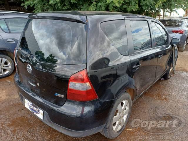 2010 NISSAN LIVINA 