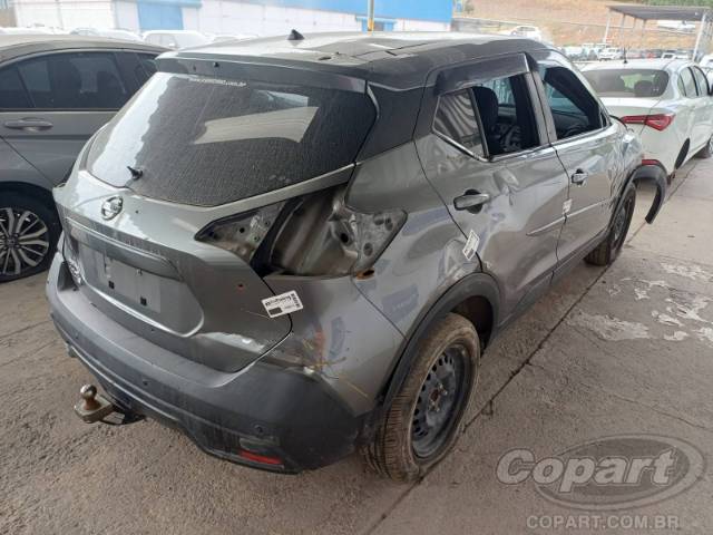 2021 NISSAN KICKS 
