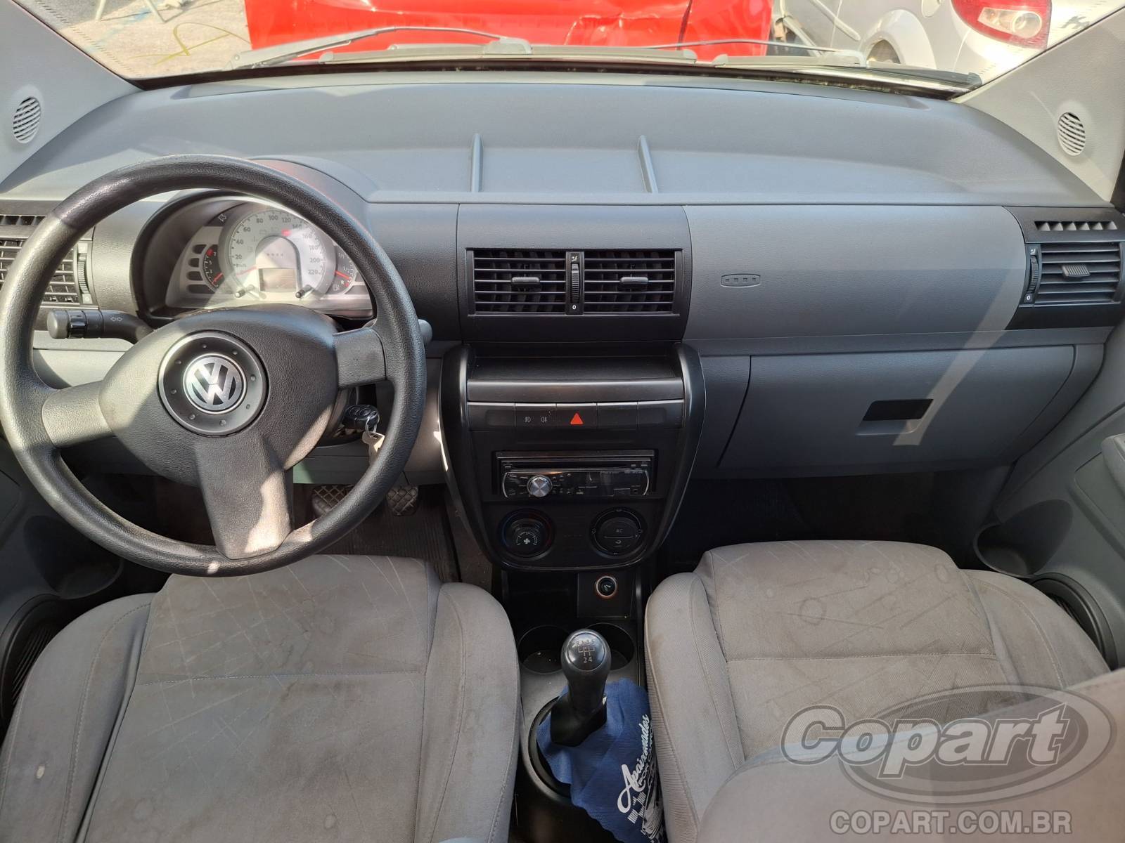2010 VOLKSWAGEN SPACEFOX — foto 9 de 10