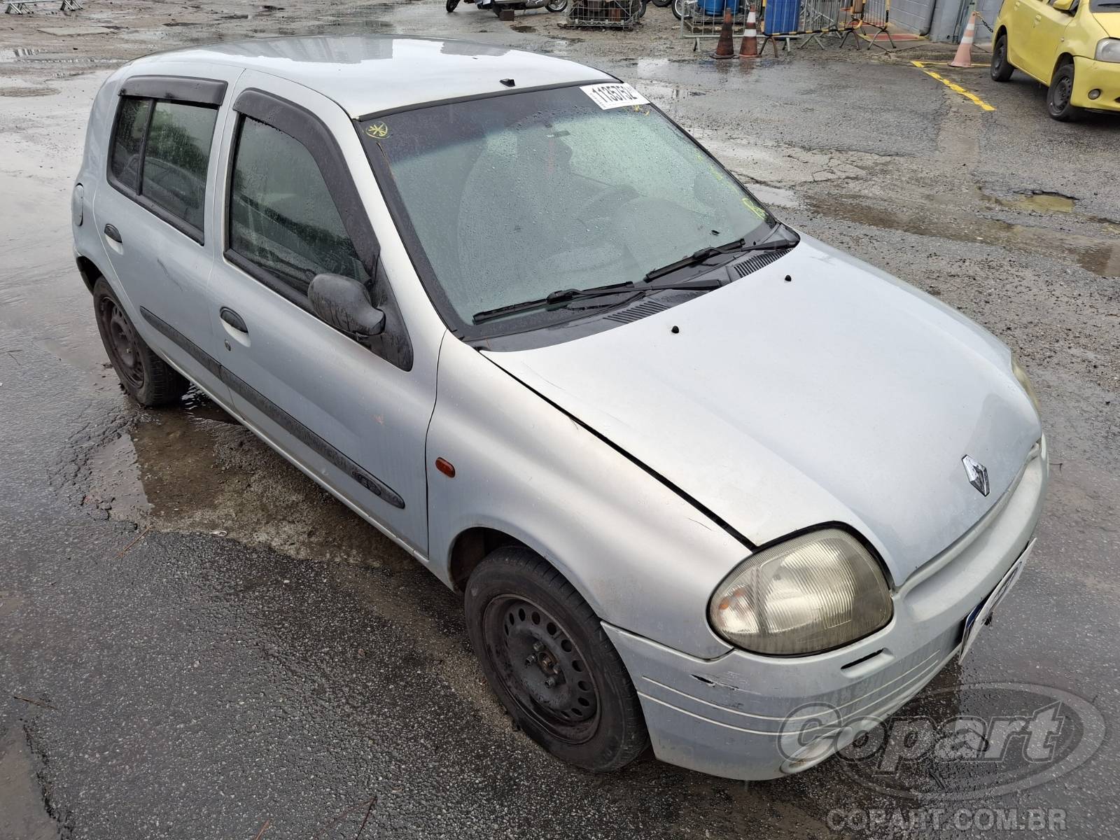 Veículo Renault Clio Renault Clio 1.0 16V 2001 Collision 2001 em leilão