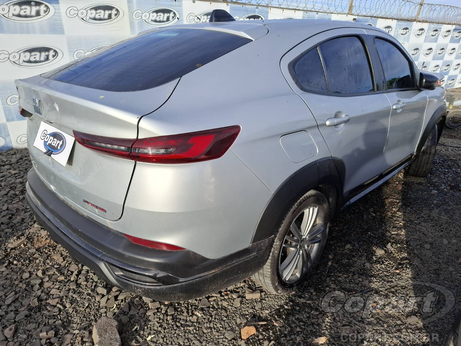 Foto 4: 2024 FIAT FASTBACK