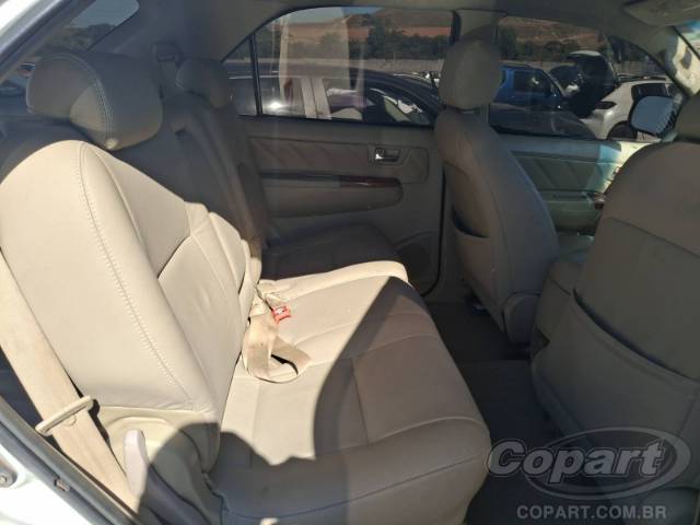 2009 TOYOTA HILUX SW4 