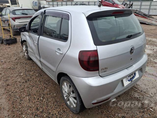2011 VOLKSWAGEN FOX 