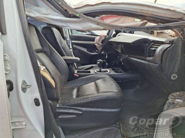 2024 TOYOTA HILUX CD 