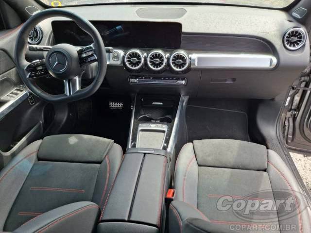 2025 MERCEDES BENZ GLB 