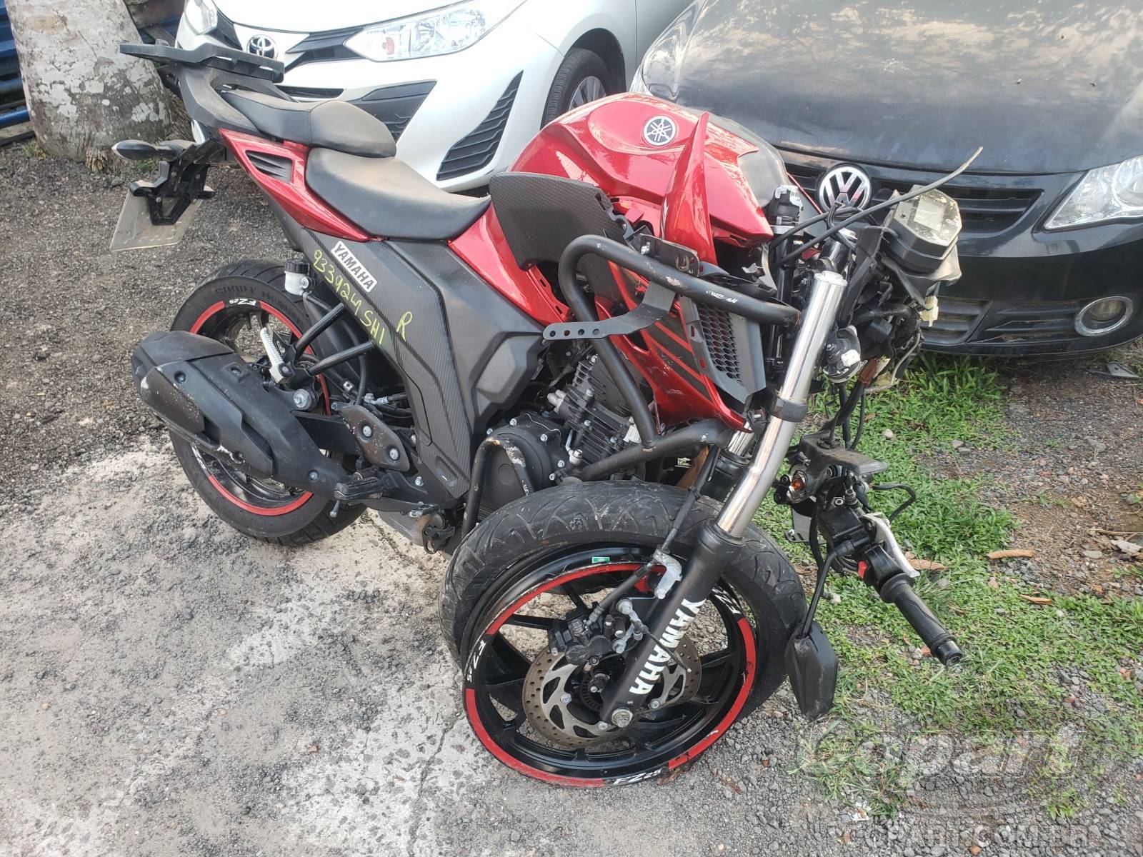 Yamaha FZ25 Fazer 2023 Média Monta Colisão
