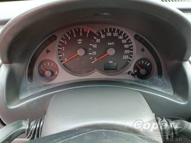 2003 CHEVROLET CORSA SEDAN 