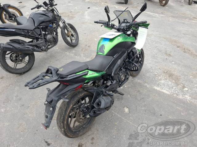 2025 BAJAJ DOMINAR 