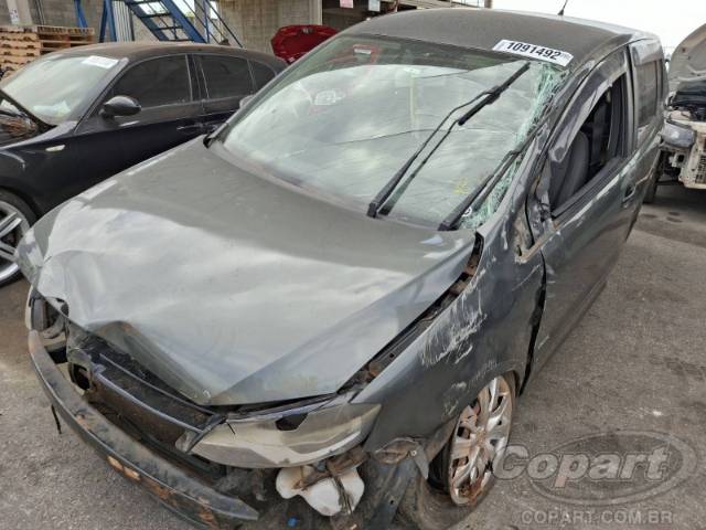 2013 VOLKSWAGEN FOX 