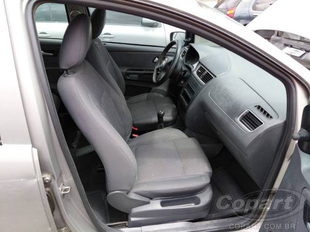 2011 VOLKSWAGEN FOX 