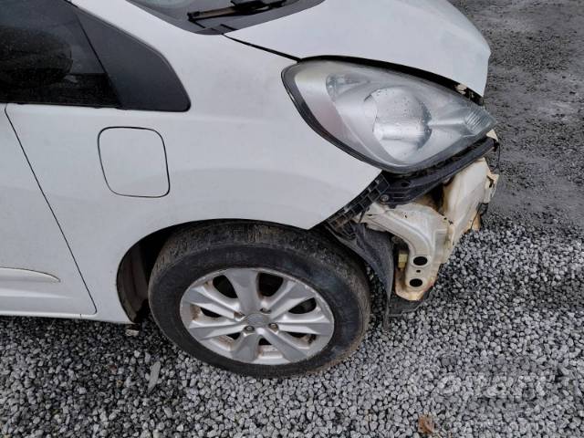 2014 HONDA FIT 