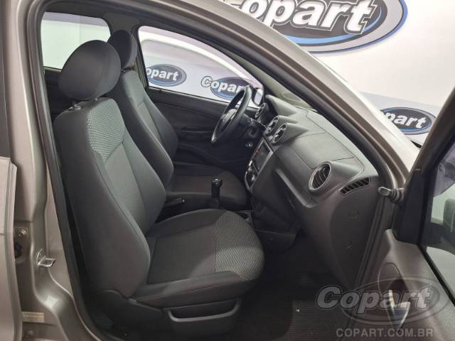 2011 VOLKSWAGEN VOYAGE 