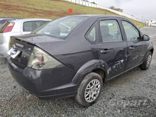 2011 FORD FIESTA SEDAN 