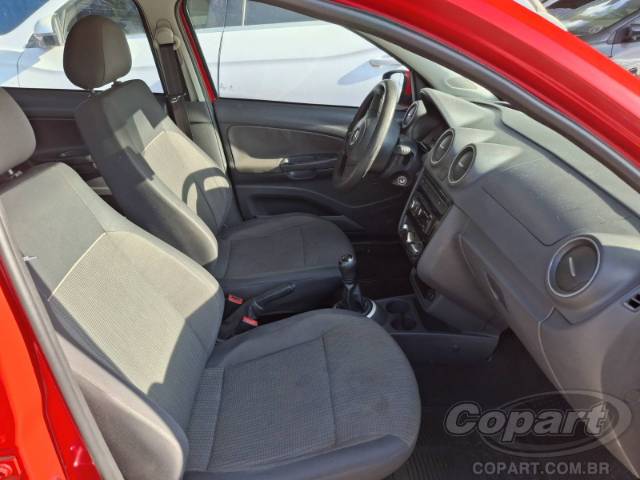 2014 VOLKSWAGEN VOYAGE 