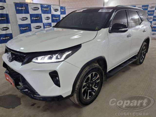 2018 TOYOTA HILUX SW4 
