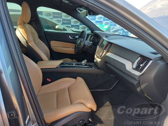 2020 VOLVO XC60 