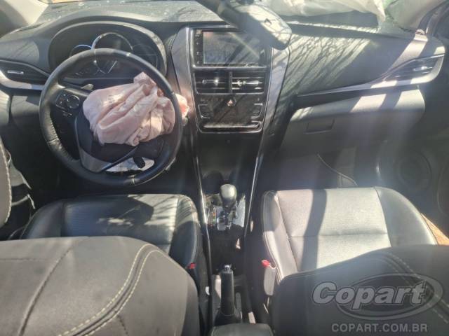 2024 TOYOTA YARIS SEDA 
