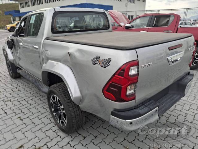2024 TOYOTA HILUX CD 