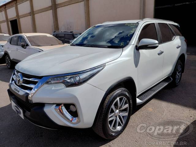 2016 TOYOTA HILUX SW4 