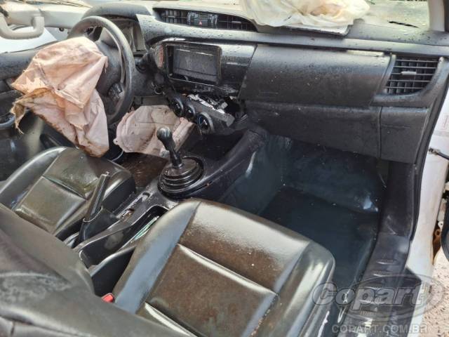 2025 TOYOTA HILUX CS 