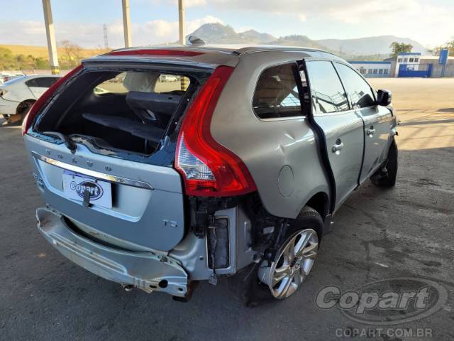 2016 VOLVO XC60 