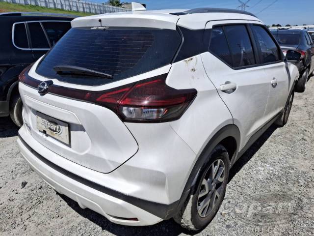 2024 NISSAN KICKS 