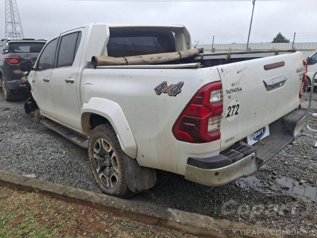 2025 TOYOTA HILUX CD 