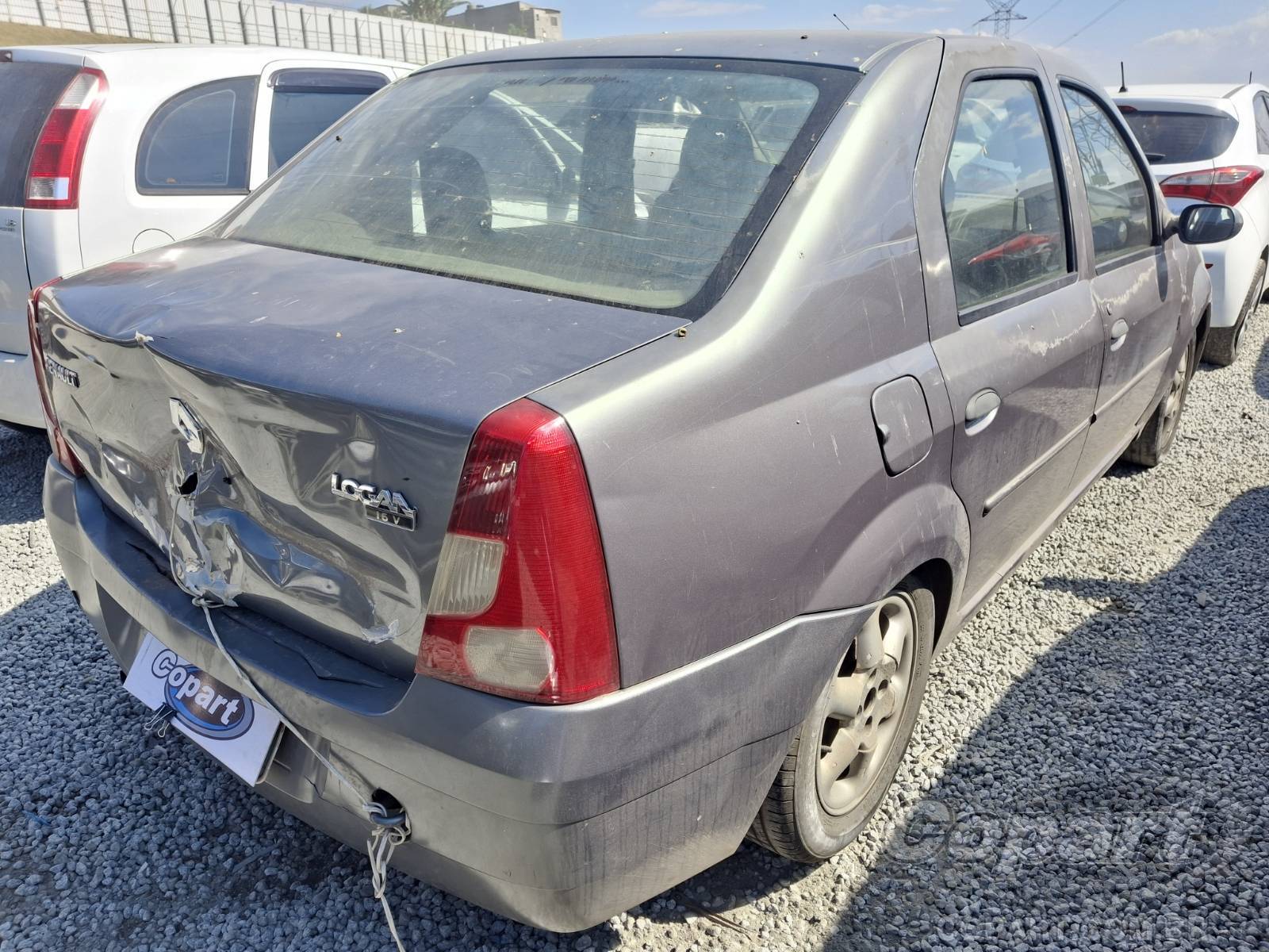 2008 RENAULT LOGAN — foto 4 de 10