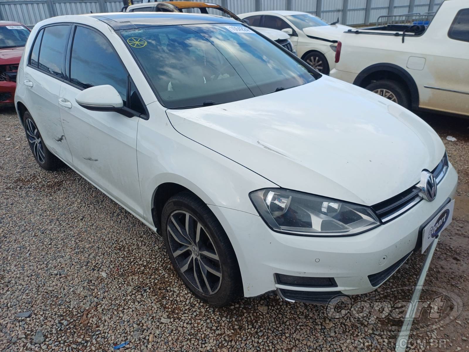 Veículo VW - VolksWagen Golf 2013 VOLKSWAGEN GOLF Highline DSG 1.4 16V TSI Turbo 2014 em leilão