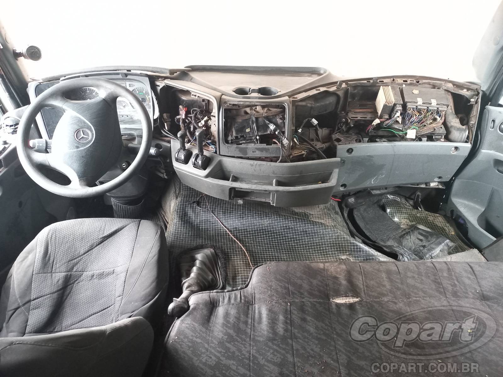 2008 MERCEDES BENZ AXOR — foto 9 de 10