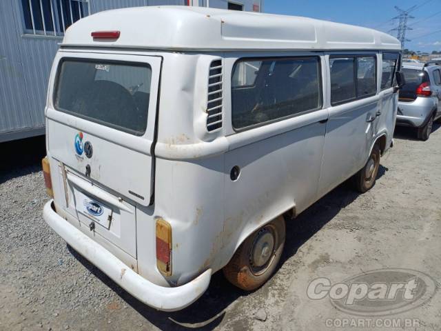 2010 VOLKSWAGEN KOMBI 